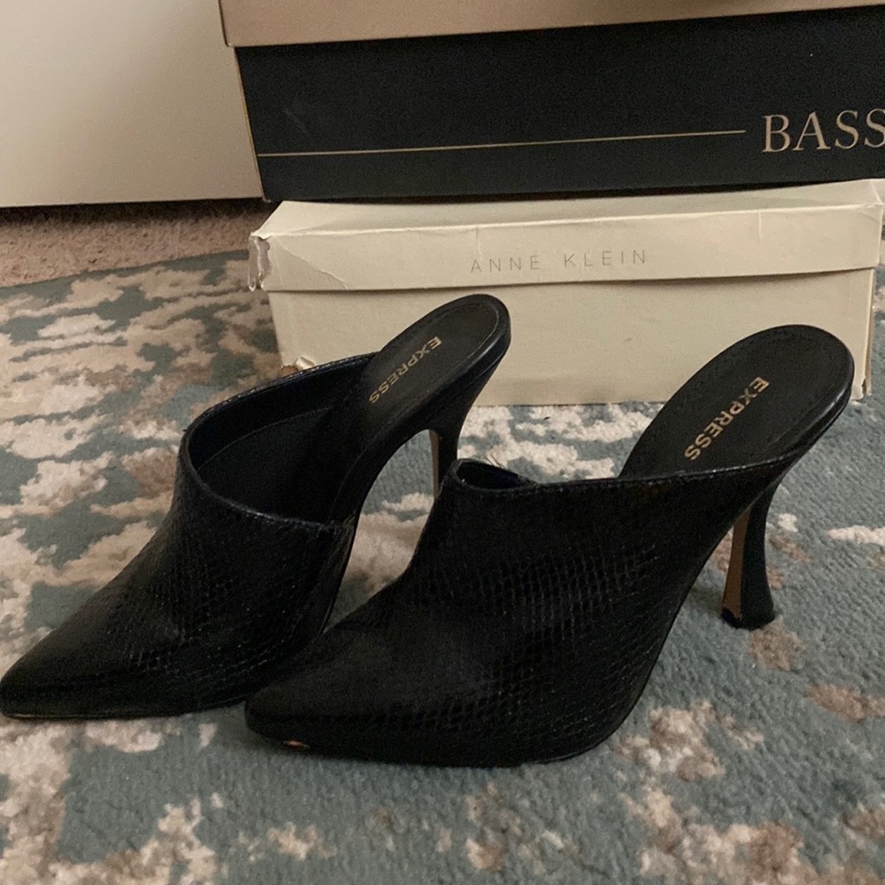 Black Express Faux Heels size 8